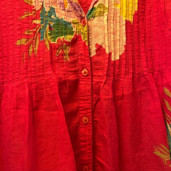 Sundance Large blouse or beach cover up or wear with leggings. - Picture 9 of 9